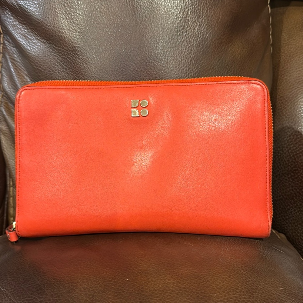 Vintage kate spade travel wallet. Orange/red discontinued.